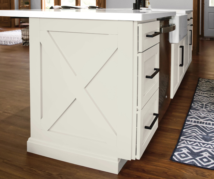 Shaker Styling in Cool Off-White Laminate