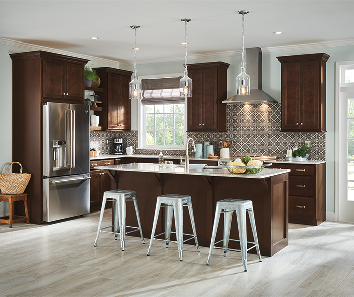 Casual Maple Kitchen Cabinets